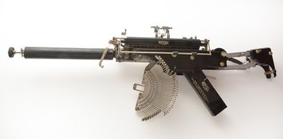 null NADO, Eric (1975-)
Black Royal Army
Machine à écrire démontée et remontée (Mitra-lettres)
Signée...