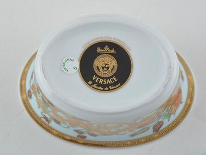 null VERSACE - ROSENTHAL
Service en porcelaine issu de la collection Versace pour...