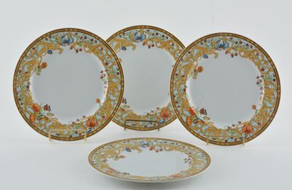 null VERSACE - ROSENTHAL 
Porcelain dinner service from the Versace for Rosenthal...