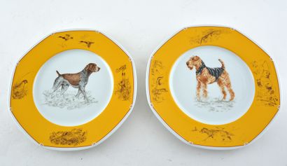 null HERMÈS
Porcelain set from the Hermès "Chiens courants chiens d’arrêt " collection...