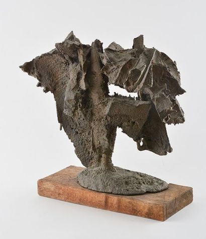 null VAILLANCOURT, Armand (1929-)
Untitled
Bronze
Signed and dated on the base: Vaillancourt...