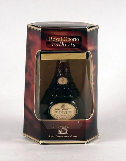 null Royal Oporto Colheita 1953
Porto
Niveau A
1 bouteille
Emballage d'origine