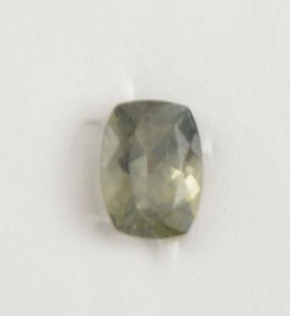 null AUSTRALIAN GREEN SAPPHIRE 1.20CT
Modified cushion-cut green sapphire of 1.20CT...