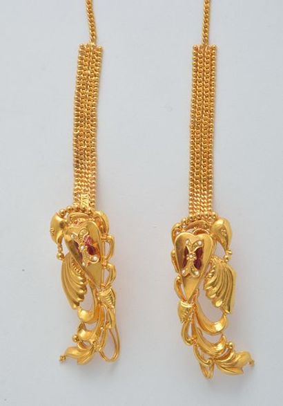 null 22K GOLD ENAMEL EARRINGS
22K yellow gold floral earrings decorated with butterflies...