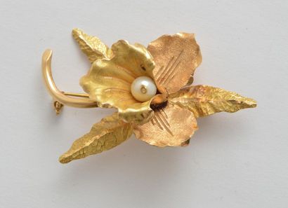 null 18K GOLD ORCHID
18K yellow gold brooch representing the flower of an orchid...