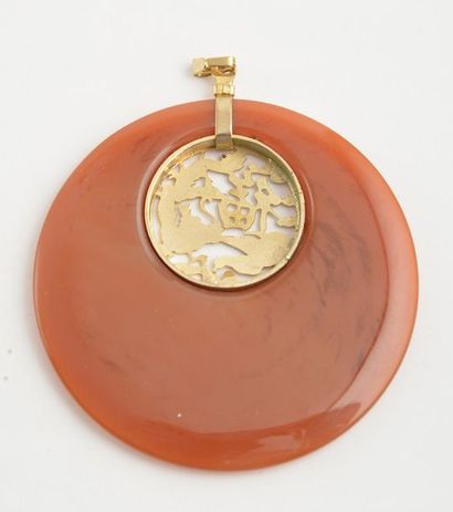 null CORNALINE PENDANT
Important round carnelian pendant with piece decorated with...