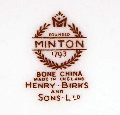null MINTON - HENRY BIRKS
Ensemble de 13 élégantes assiettes en porcelaine polychrome...