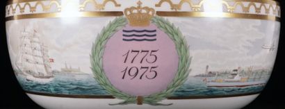 null Bol commémoratif en porcelaine de ROYAL COPENHAGUEN
Édition limité pour 1775/1975,...