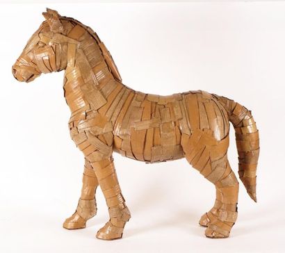 null VALLIERES, Laurence (1986-)
Equus Cabalus (Horse)
Sculpture en carton
23x80x77,5cm...