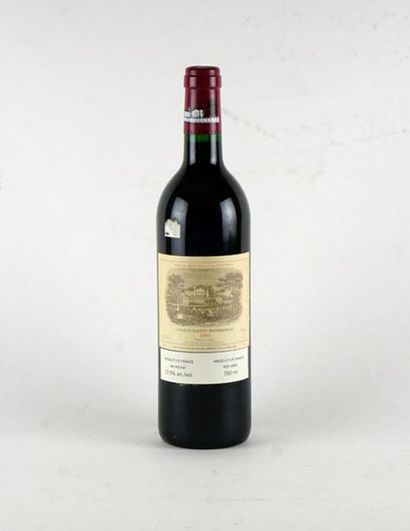 null Château Lafite Rotschild 1993
Pauillac Appellation Contrôlée
Niveau A
1 bou...