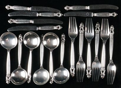 null JENSEN, Georg (1866-1935)
Georg Jensen sterling silver cutlery set for 6 people...
