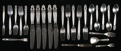 null JENSEN, Georg (1866-1935)
Georg Jensen sterling silver cutlery set including...