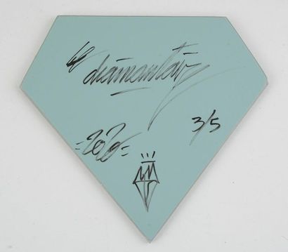 null LE DIAMANTAIRE (1987-) 
Le tricholore (sic)
Aérosol sur miroir taillé 
Signé,...