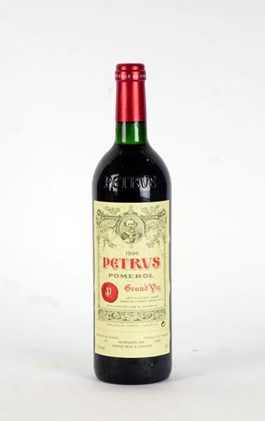 null Pétrus 1996
Pomerol Appellation Contrôlée
Niveau B
1 bouteille
