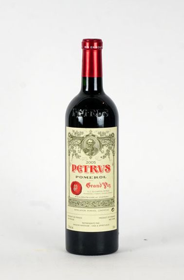 null Pétrus 2005
Pomerol Appellation Contrôlée
Niveau A
1 bouteille