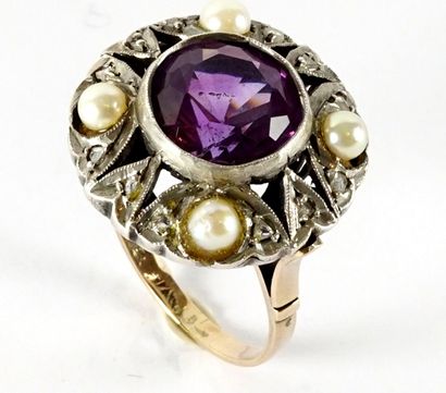 null 14K GOLD, SILVER AMETHYST RING
14K yellow gold ring, with a natural amethyst...