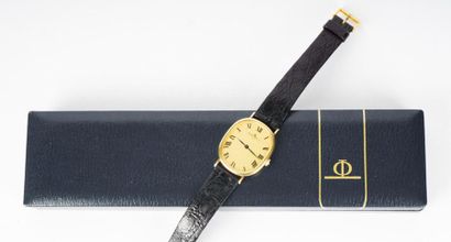 null BAUME MERCIER
Baume Mercier manual winding watch
14K yellow gold case with engravings...