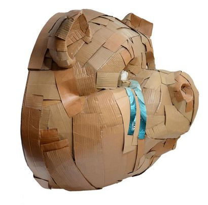 null VALLIERES, Laurence (1986-)
Pig's head
Mix media cardboard sculpture

Provenance:
Collection...