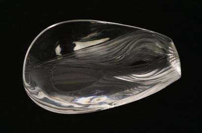 null LALIQUE, FRANCE
Vide-poche oval en cristal 
Signé à la base : Lalique ® France
L:...