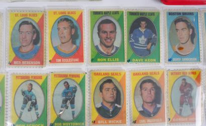 null HOCKEY CARDS
Large set of field hockey collectible cards from different eras...