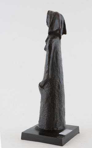 null WINANT, Alice (1928-1989)
Femme au foulard
Bronze à patine sombre
Signé sur...