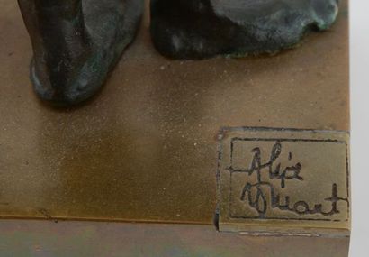 null WINANT, Alice (1928-1989)
Deux garçons
Bronze à patine sombre sur socle en bronze...