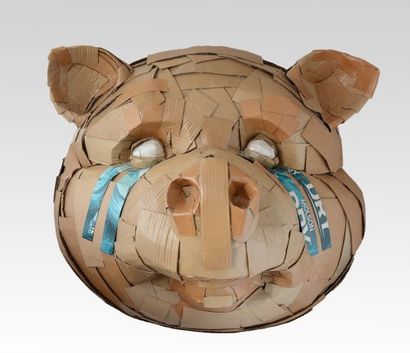 null VALLIERES, Laurence (1986-)
Pig's head
Mix media cardboard sculpture

Provenance:
Collection...