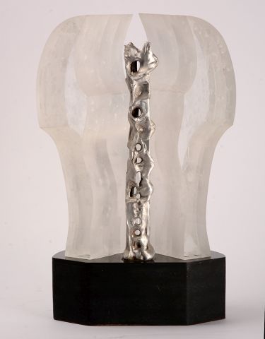 null HUET, Jacques (1932-)
Untitled
Resin and metal on wood base
Signed, dated and...