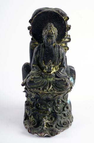 null Ensemble de 7 statuettes en bronze, représentant le Bouddha. 

Chine (style...