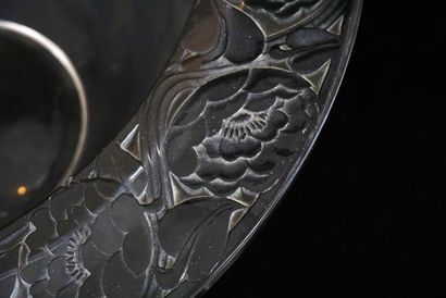 null Grande coupe René Lalique aux motifs de pivoines.

Signature gravée "R Lalique...