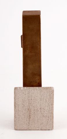 null LORCINI, Gino (1923-)

Prism

Bronze with golden patina

Signed, numbered and...