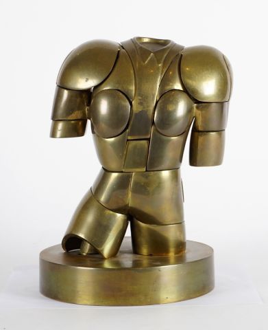 null BERROCAL, Miguel Ortiz (1933-2006)

Torero, 1972

Brass with gold patina

Signed...