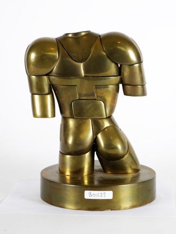 null BERROCAL, Miguel Ortiz (1933-2006)

Torero, 1972

Brass with gold patina

Signed...