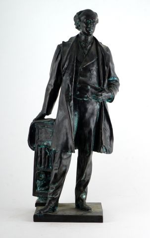 null HEBERT, Louis-Philippe (1850-1917)

Sir Wilfrid Laurier

Bronze with green patina

Signed...