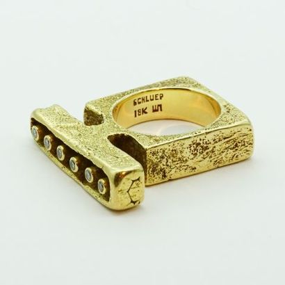 null SCHLUEP, Walter (1931-2016)

Ring in 18K gold, set with a line of 6 diamonds.



Size:...