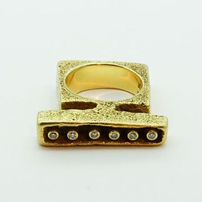 null SCHLUEP, Walter (1931-2016)

Ring in 18K gold, set with a line of 6 diamonds.



Size:...