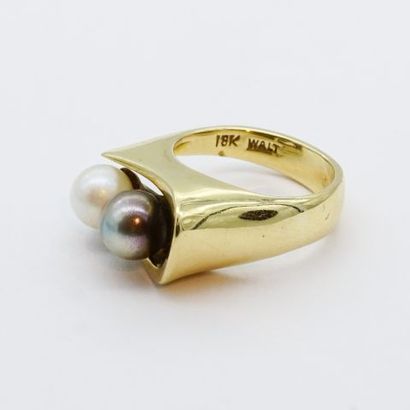 null SCHLUEP, Walter (1931-2016)

Ring in 18K gold, set with 2 pearls.



Size: 4.5...