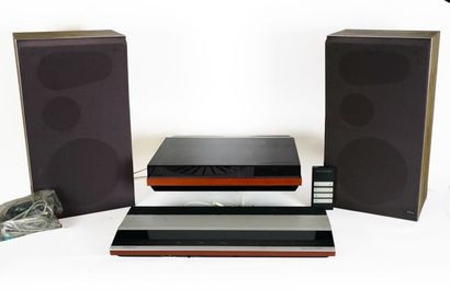 null BANG OLUFSEN - DENMARK

Bang Olufsen stereo sound system including:

* Beogram...