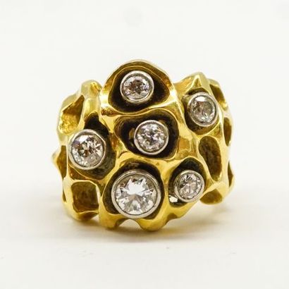 null 
SCHLUEP, Walter (1931-2016)




Ring in 18K yellow and white gold set with...