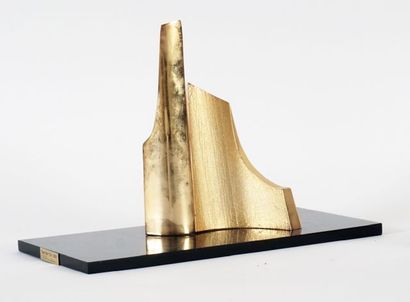 null TRUDEAU, Yves (1930-2017)

Untitled

Bronze with golden patina

Signed, dated...