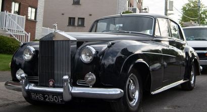 null Rolls-Royce modèle 1959 "Silver Cloud" noire, moteur six cylindres en ligne...