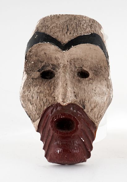 null Tourist masks (2) in polychrome plaster, Northwest Coast, 1950-1960.



Provenance:

Collection...