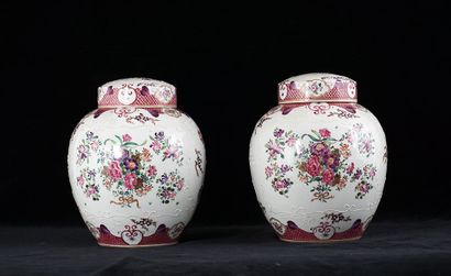 null Paire de grandes urnes Esmé SAMSON décorées à la façon des porcelaines chinoises,...