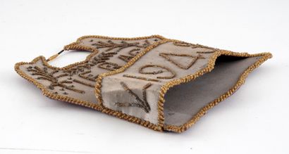 null Hodenosaunee (iroquois), 1943

Pearled tie rack.

Fabric, thread, beads, cardboard,...