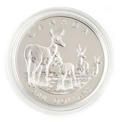 null Une monnaie en platine 0,9995 du Canada Chevreuils 300 Dollars, 2000, 35,2g...
