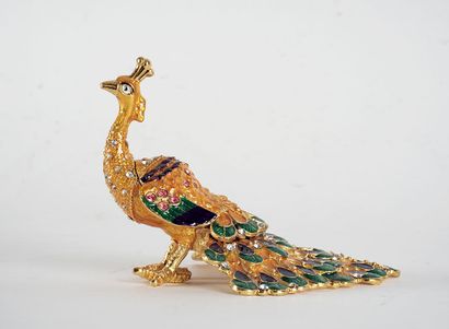 null PEACOCK

Figure possibly coming from the Islam arts, representing a peacock.

14x11...