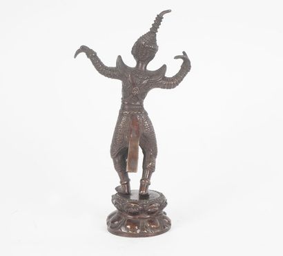 null BRONZE

Sujet en bronze, représentant une danseuse du Cambodge. 

Dimensions...