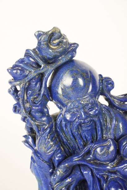null SCULPTURE 

Sculpture en pierre bleue, possiblement Lapis-Lazuli, représentant...