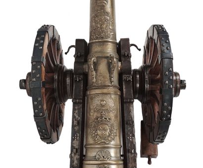 null Vallière alarm cannon, has an 18th century barrel with the royal coat of arms,...