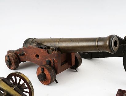 null Collection of cannons including a French alarm cannon, bronze barrel, on two...